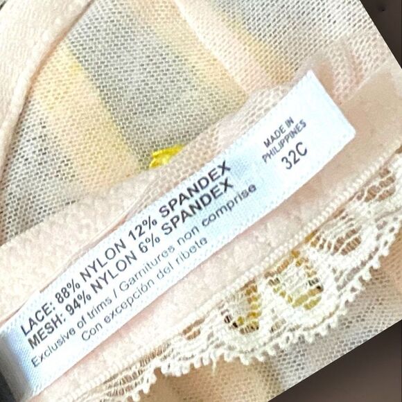 Adore Me Pastel Pink Lace Bra - Picture 4 of 4